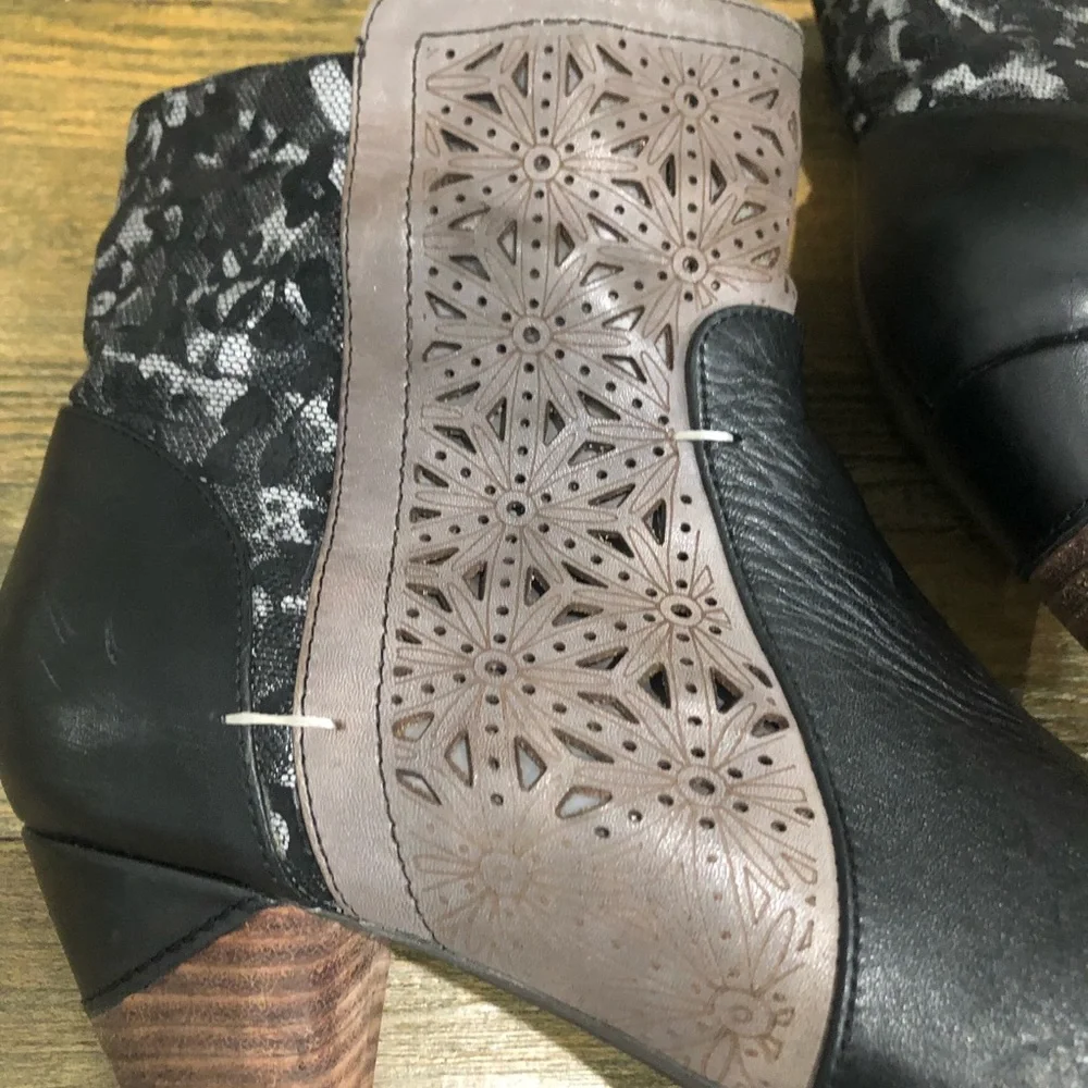 L’Artiste Black Mixed Print‎ Leather Booties Sz. 40